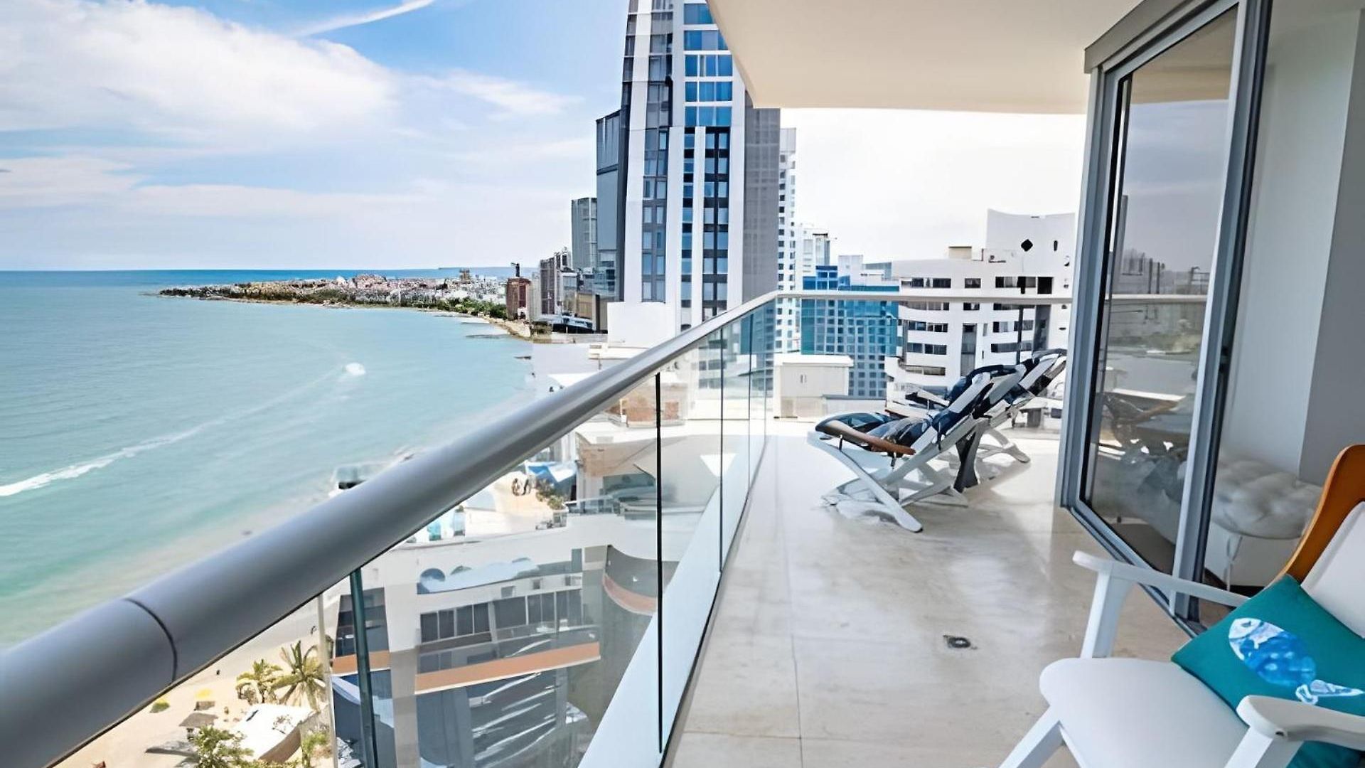 Apartamento Espectacular Vista Desde Piso 17 -morros 1701 *